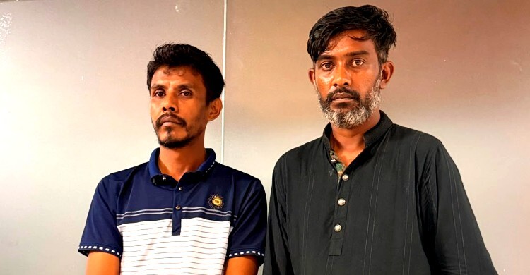 চট্টগ্রামে মসজিদ থেকে টাকা চুরি, সিসিটিভির ফুটেজ দেখে আটক ২