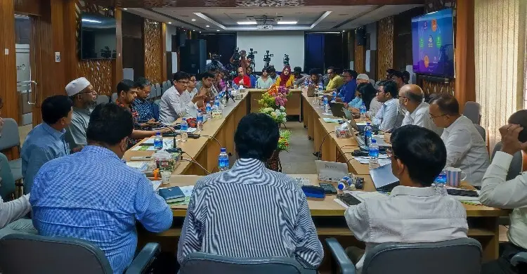 বজ্রপাতপ্রবণ ১৫ জেলায় স্থাপন হবে ৬ হাজারের বেশি বজ্রনিরোধক ব্যবস্থা