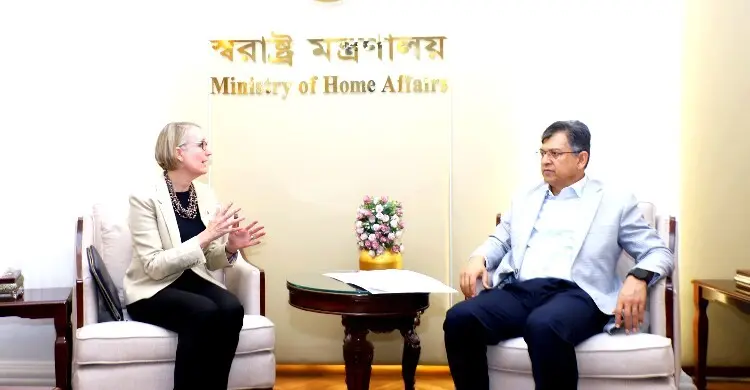 স্বরাষ্ট্রমন্ত্রীর সঙ্গে সারাহ কুকের সাক্ষাৎ, অভিবাসন নিয়ে আলোচনা