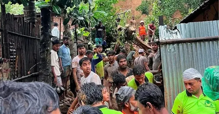 রাঙ্গুনিয়ায় পাহাড়ধসে নারীর মৃত্যু, আহত ২