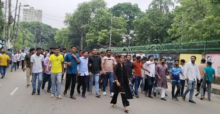 প্রধানমন্ত্রীর সফর ঘিরে ছাত্রদলের স্লোগানে মুখর ঢামেক ক্যাম্পাস