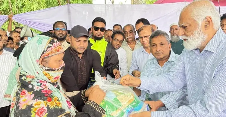 বন্যার শুরু থেকেই চট্টগ্রামের পরিস্থিতির খোঁজখবর রাখছেন প্রধানমন্ত্রী