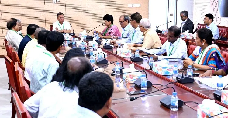প্রধানমন্ত্রীর সঙ্গে সমতলের ক্ষুদ্র নৃগোষ্ঠীর প্রতিনিধিদের মতবিনিময়