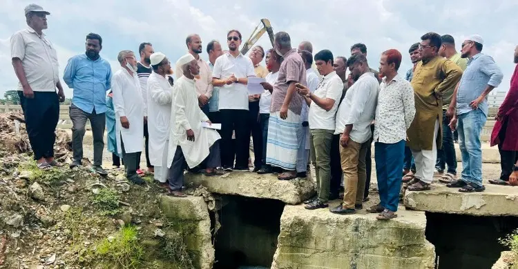খাল দখল ও দূষণ বন্ধে সবাইকে এগিয়ে আসতে হবে: মেয়র শাহাদাত