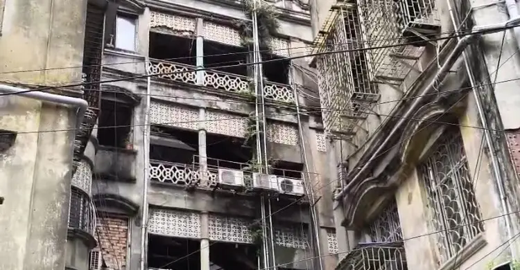 কলকাতায় হোটেলে আগুনের ঘটনায় গ্রেফতার ৩, মালিক পলাতক
