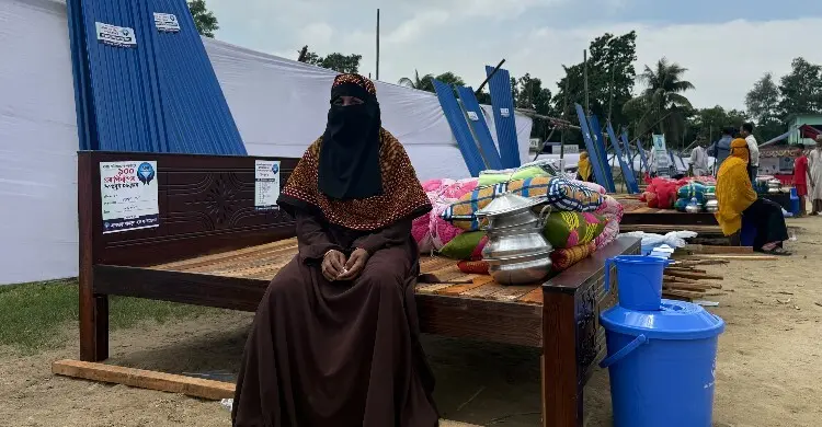বন্যায় গৃহহারা ৪০ পরিবার পেলো নতুন ঘর নির্মাণের সামগ্রী