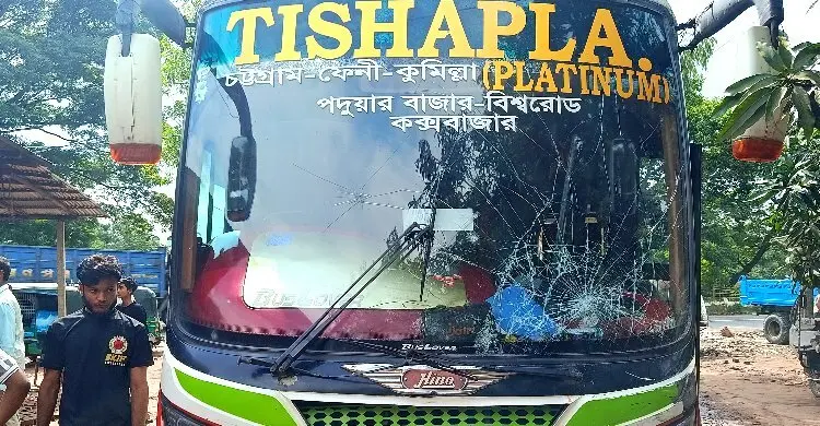 চন্দনাইশে বাস-অটোরিকশা মুখোমুখি সংঘর্ষে নিহত ২