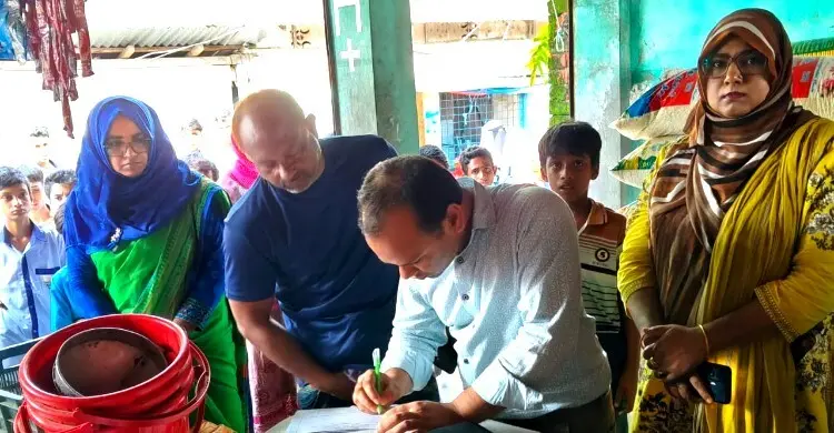 শেরপুরে অনিয়মের অভিযোগে ২ সার ব্যবসায়ীকে জরিমানা
