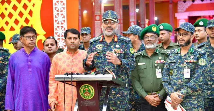 পূজামণ্ডপের নিরাপত্তায় নিবিড় নজরদারি করছে আনসার-ভিডিপি