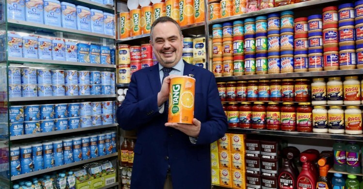 বাংলাদেশের বাজারে আমেরিকান খেজুর-বাদাম দেখে খুশি মার্কিন রাষ্ট্রদূত