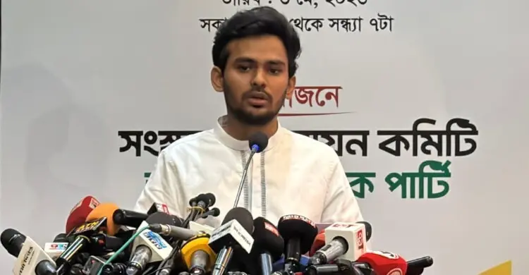 গণমাধ্যম নিয়ে কাজ করতে গেলে যে কোনো সরকার চিন্তায় পড়ে যায়: আসিফ মাহমুদ