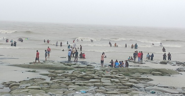 সন্ধ্যার মধ্যে দেশের ১৯ অঞ্চলে ৬০ কিমি বেগে ঝড়ের শঙ্কা