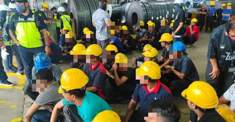 মালয়েশিয়ায় অভিযানে আটক ১৫০ অবৈধ অভিবাসী