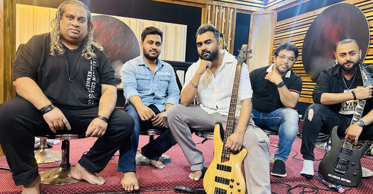 গান নিয়ে দেশে-বিদেশে ছুটে চলেছে &lsquo;আই কিংস&rsquo;