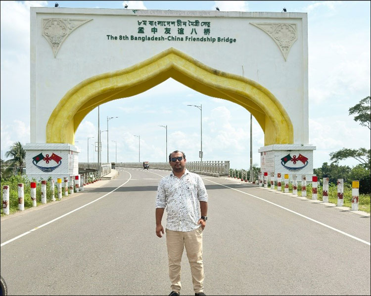 প্রাকৃতিক সৌন্দর্যে ঘেরা ৬৪ জেলা ভ্রমণের গল্প