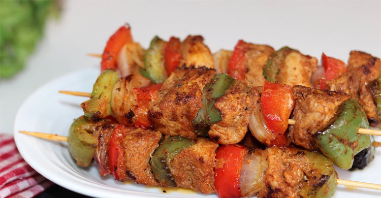 বাড়িতেই বানান রেস্টুরেন্ট-স্টাইলের চিকেন সাসলিক