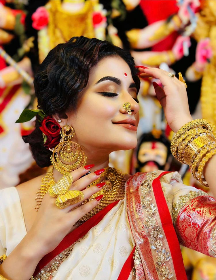 বিয়ের সাজে নাকফুল, ফ্যাশন না প্রথা?