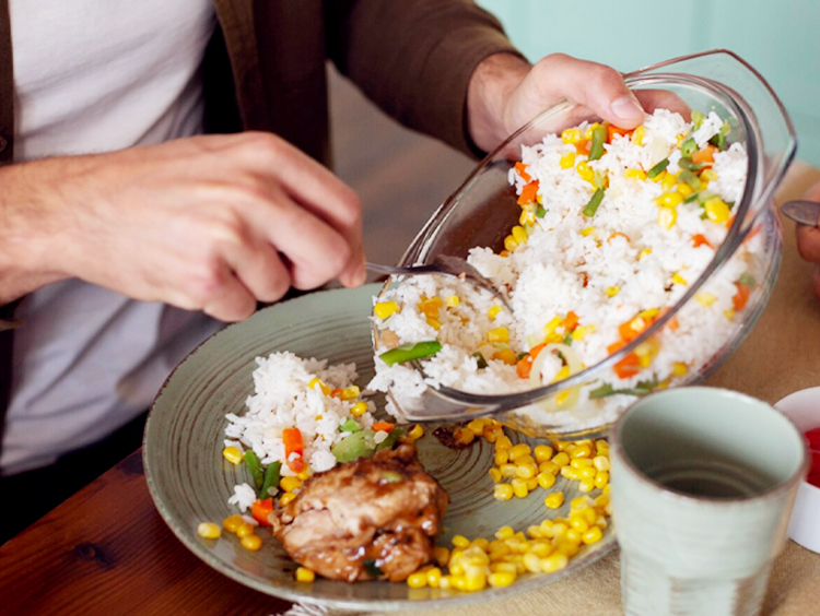 রাতে ভাত খেলে শরীরে যা হয়