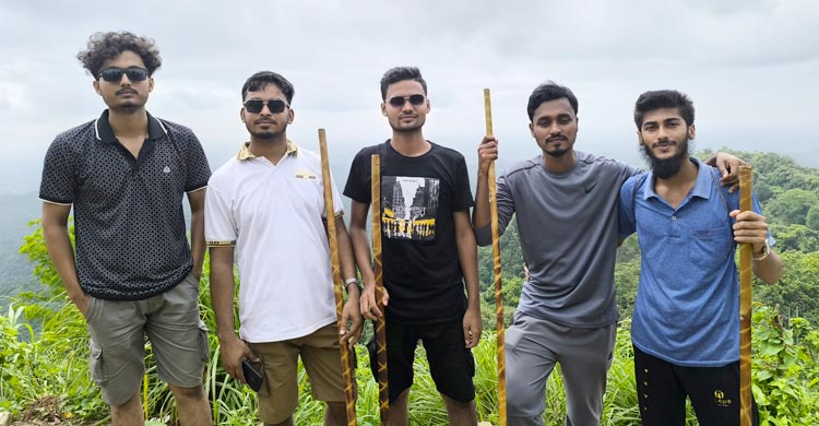 চন্দ্রনাথ পাহাড়ে ওঠার ভয়ংকর অভিজ্ঞতা