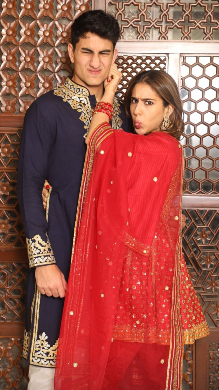 বাঁ হাতের কনিষ্ঠ আঙুল দিয়ে কেন ভাইফোঁটা দেওয়া হয়