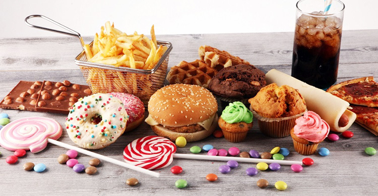 শুধু মিষ্টি নয়, এই খাবারগুলোও রক্তে সুগার বাড়াতে পারে