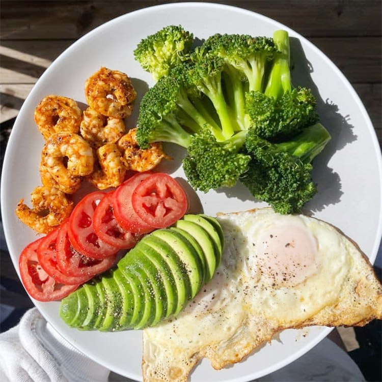 দুপুরের খাবার খাওয়ার সঠিক সময় কোনটি?