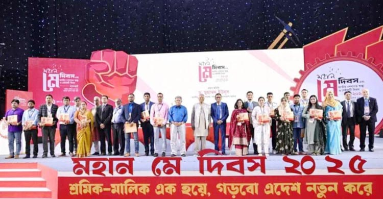 জাগো নিউজের নিজস্ব ফটোসাংবাদিক মাহবুব আলম