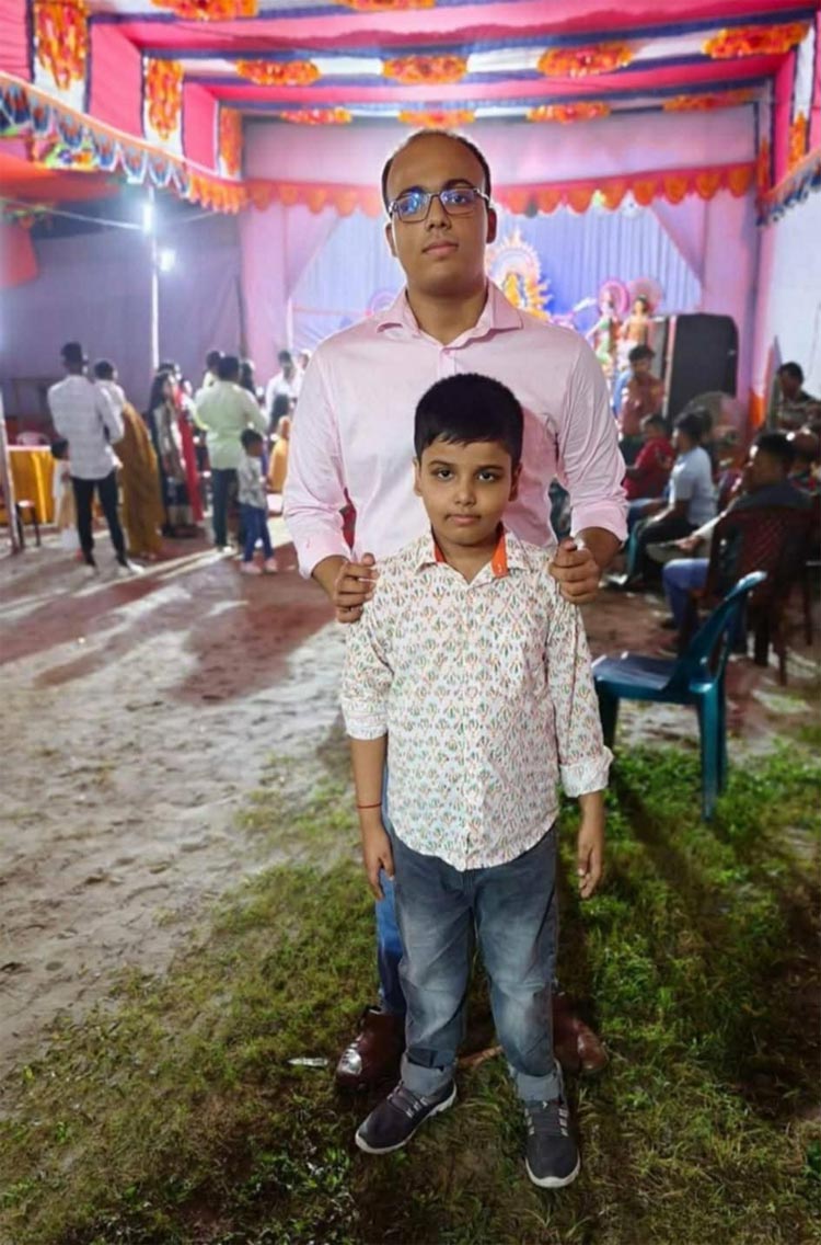 কলেজ ভবন থেকে পড়ে নটরডেম শিক্ষার্থীর মৃত্যু