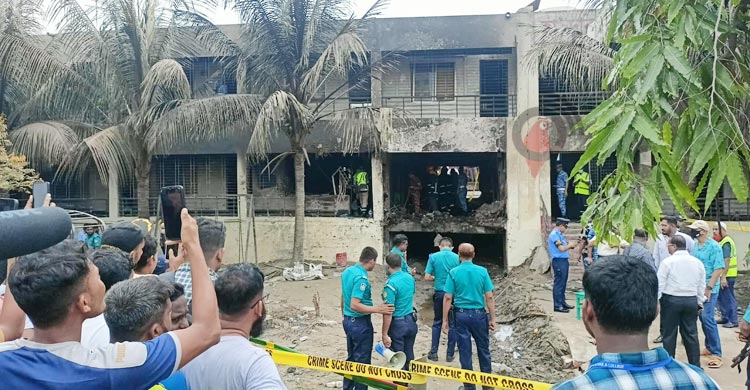 জানালার পাশে ঝুলছিল শিশুদের হাত, দেহগুলো পড়েছিল নিচে