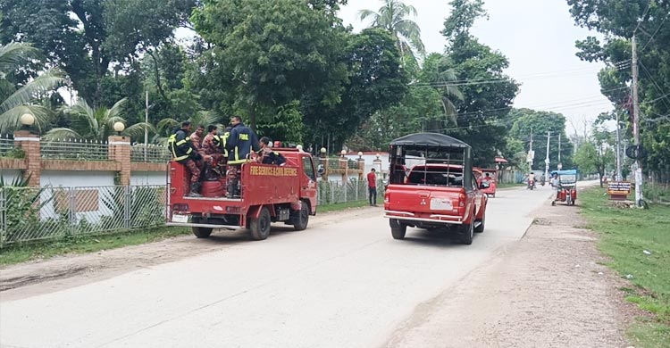 দিনাজপুর জেলা প্রশাসকের বাসভবনে বজ্রপাত