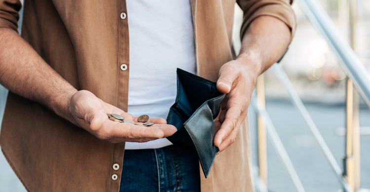 মাস শেষে হাতে টাকা রাখবেন যেভাবে