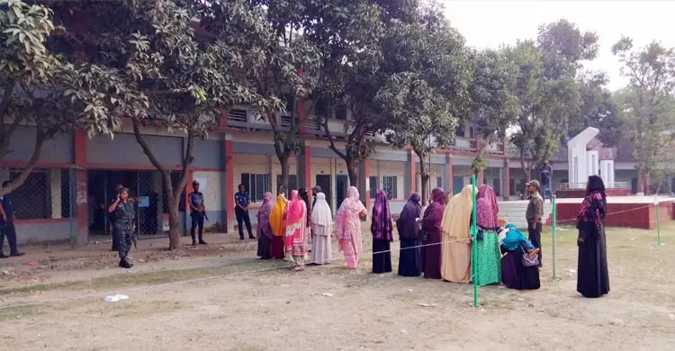 দুপুর ২টা পর্যন্ত ভোট পড়েছে ২৯ শতাংশের বেশি