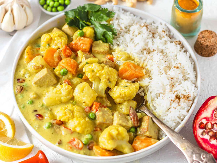 পূজাতে নবরত্ন কোরমা বানাবেন যেভাবে
