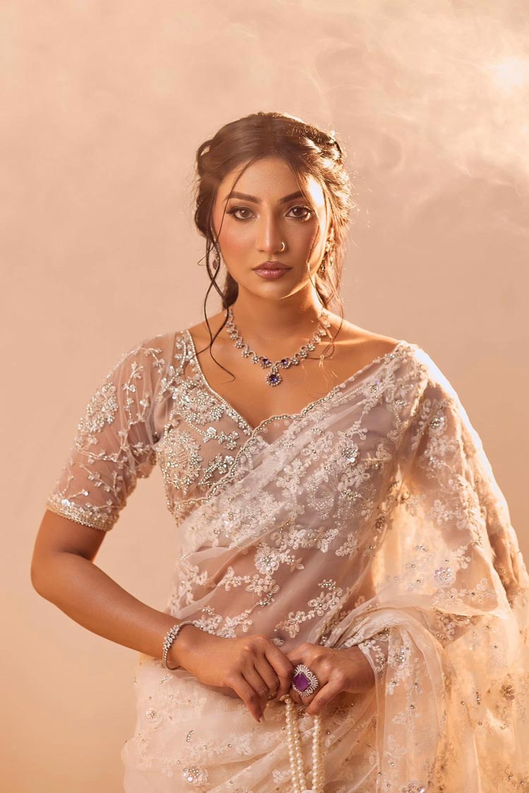 বিয়ের সাজে নাকফুল, ফ্যাশন না প্রথা?