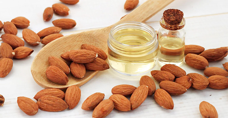 শীতের আগে ফাটা ঠোঁটের সহজ ঘরোয়া সমাধান