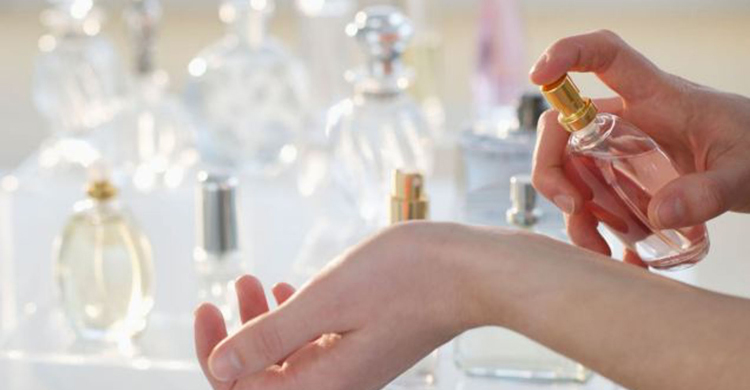 আবহাওয়ার পরিবর্তনের সঙ্গে সুগন্ধি বদলে নিন