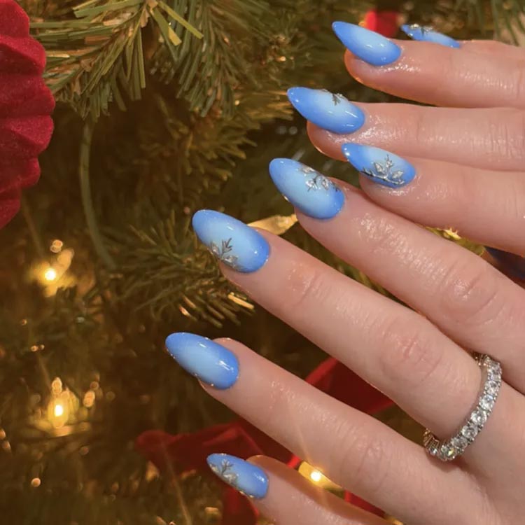 এই শীতের ট্রেন্ডি নেইল পলিস ডিজাইন