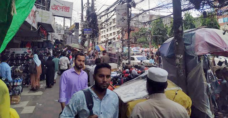 অগ্নিঝুঁকিতে রিয়াজউদ্দিন বাজার, নজর নেই কর্তৃপক্ষের