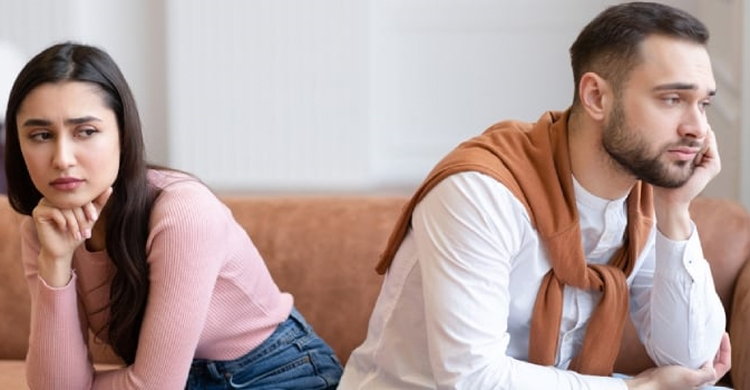 সঙ্গী আপনাকে ‘পকেটিং’ করছে বুঝবেন যেভাবে