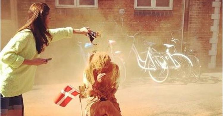 ২৫ বছরেও অবিবাহিত, দারুচিনি গুঁড়া ছিটাবে আপনার বন্ধুরা