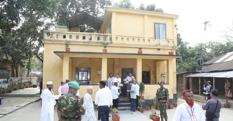 এক ভিটা থেকে তিন রাষ্ট্রনায়ক, প্রধানমন্ত্রীর সফরে বাগবাড়ীতে উচ্ছ্বাস