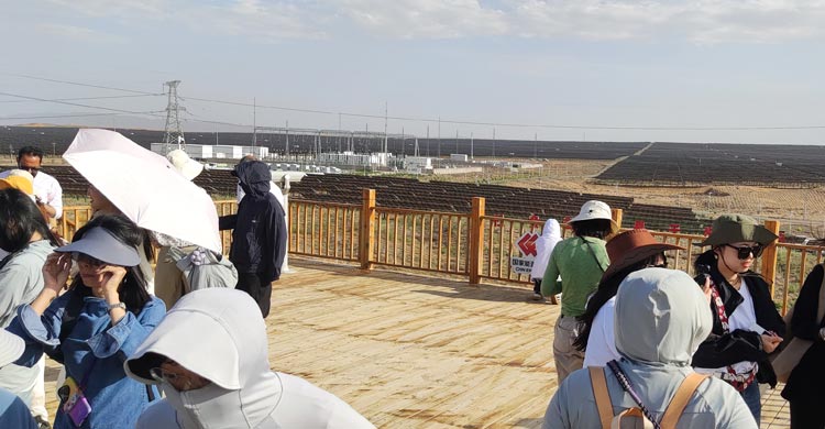 পাহাড় থেকে মরুভূমি; ইতিহাস থেকে আধুনিক প্রযুক্তি