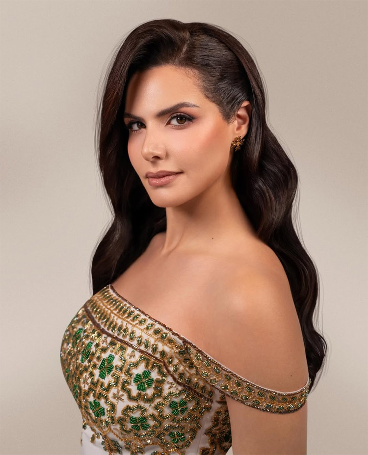 মিস ইউনিভার্স মঞ্চে ফিলিস্তিনের সুন্দরী নাদিনের পোশাক ভাইরাল