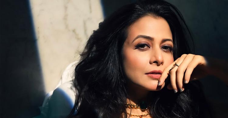 পূজাতে কোনো ডায়েট না মেনেও ফিট কোয়েল মল্লিক