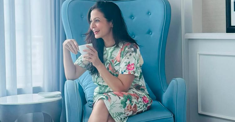 পূজাতে কোনো ডায়েট না মেনেও ফিট কোয়েল মল্লিক