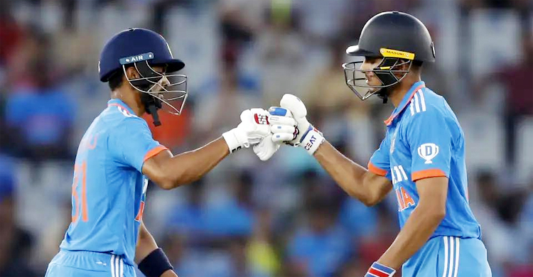 দাপুটে ব্যাটিংয়ে অস্ট্রেলিয়াকে সহজেই হারালো ভারত