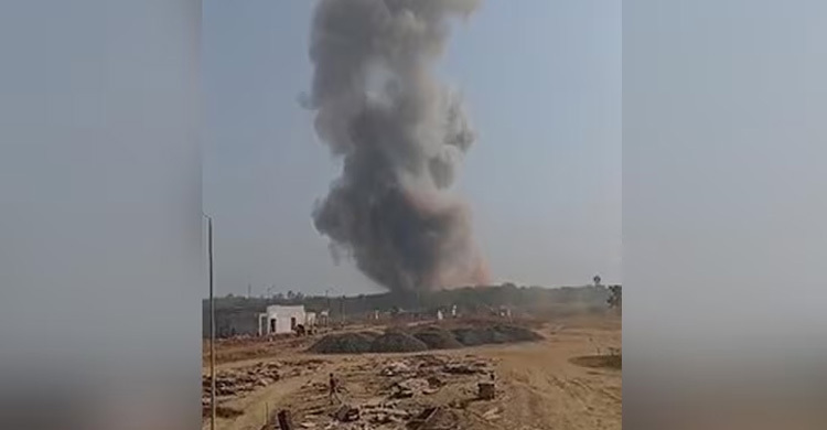 ভারতে অস্ত্র কারখানায় ভয়াবহ বিস্ফোরণ, নিহত ৮