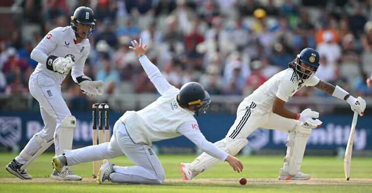 ০ রানে ২ উইকেট হারানোর পর গিল-রাহুলের ব্যাটে প্রতিরোধ ভারতের