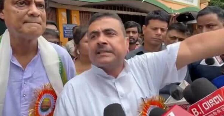 রোহিঙ্গা ও বাংলাদেশিদের প্রশংসাপত্র দেওয়ার অভিযোগ শুভেন্দুর