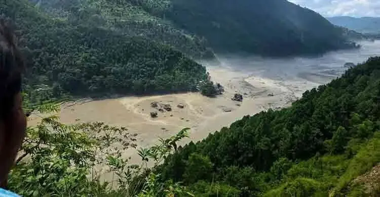নেপালের বিপর্যয় ভারতের জন্য বড় সতর্কবার্তা কেন?